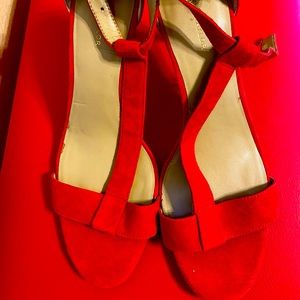 ANN TAYLOR RED HEEL SANDALS